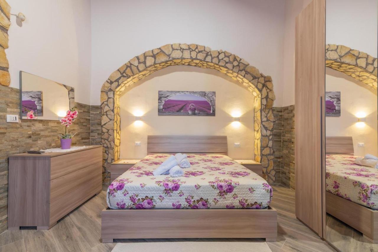 "La Casina Del Forno Con Piscina Fra Catania E Siracusa " 卡尔伦蒂尼 外观 照片