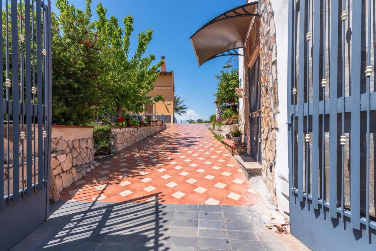"La Casina Del Forno Con Piscina Fra Catania E Siracusa " 卡尔伦蒂尼 外观 照片